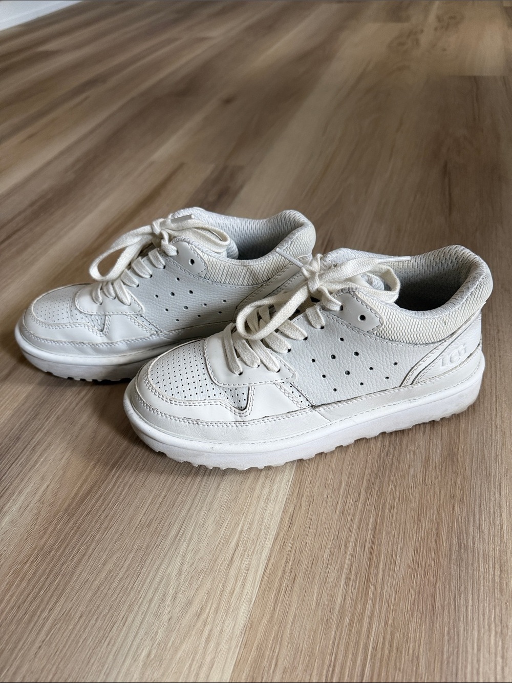 UGG White Low-Top Casual Lace-Up Sneakers